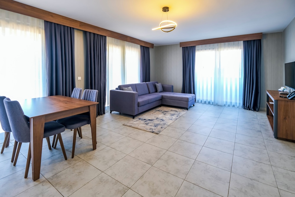 Days Inn by Wyndham Alanya 22