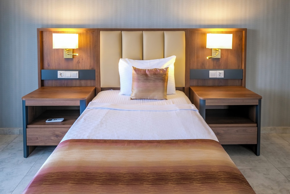 Days Inn by Wyndham Alanya 23