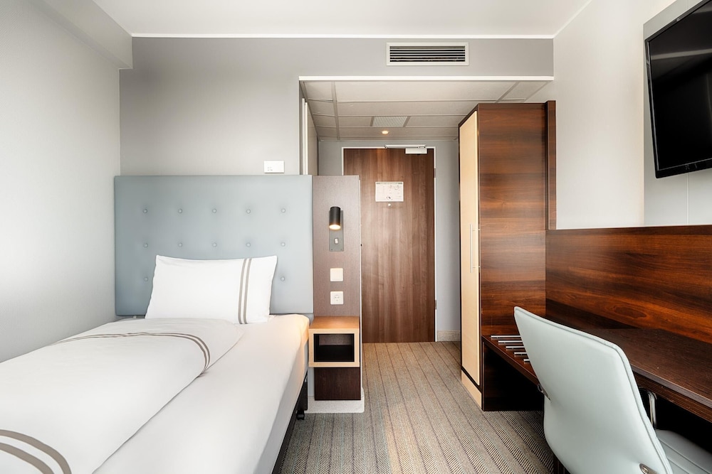 Premier Inn Berlin City Süd Hotel 4