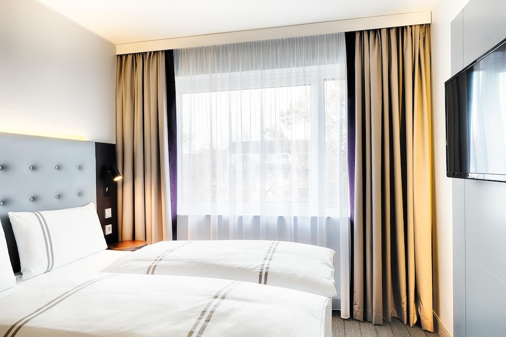Premier Inn Berlin City Süd Hotel 6