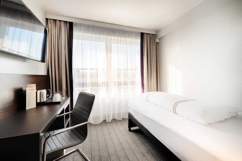 Premier Inn Berlin City Süd Hotel 3