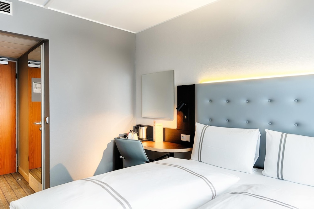 Premier Inn Berlin City Süd Hotel 5