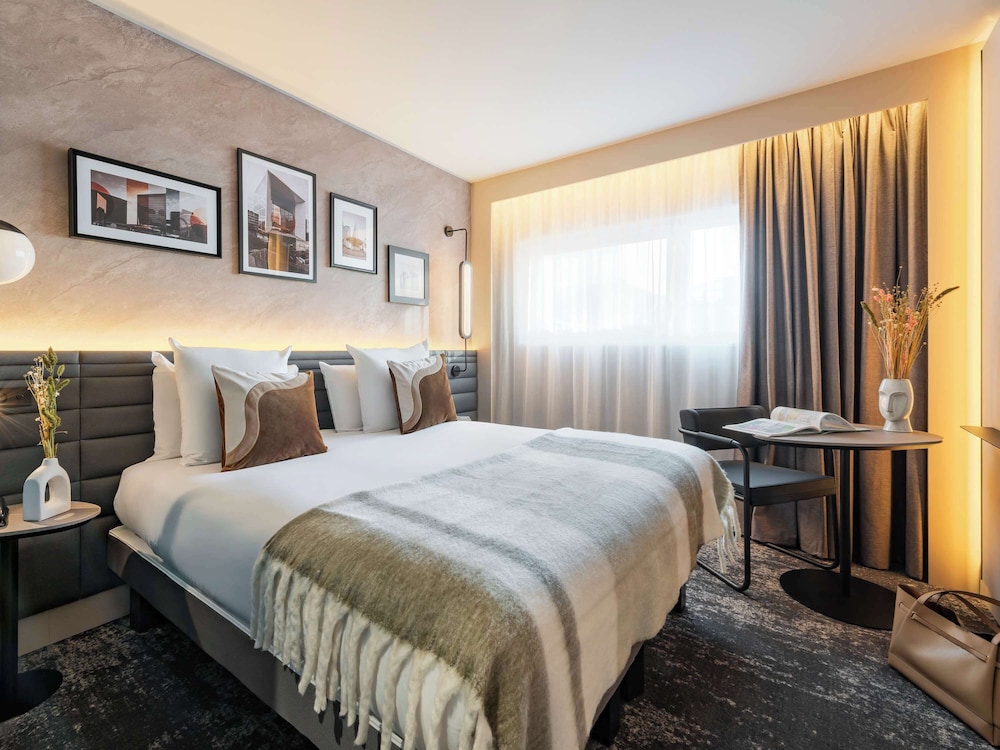 Novotel Paris La Défense Nanterre 8