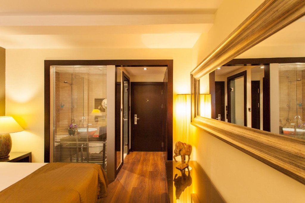 Quentin Design Hotel 6