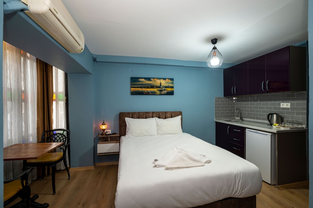 Taksim Antique Hotel 20
