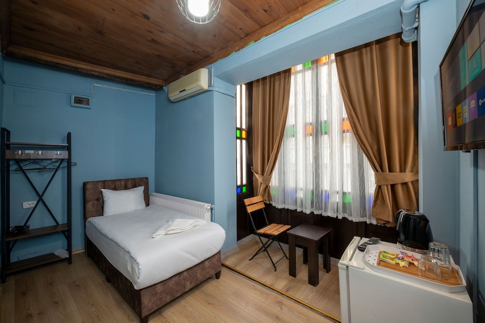 Taksim Antique Hotel 14