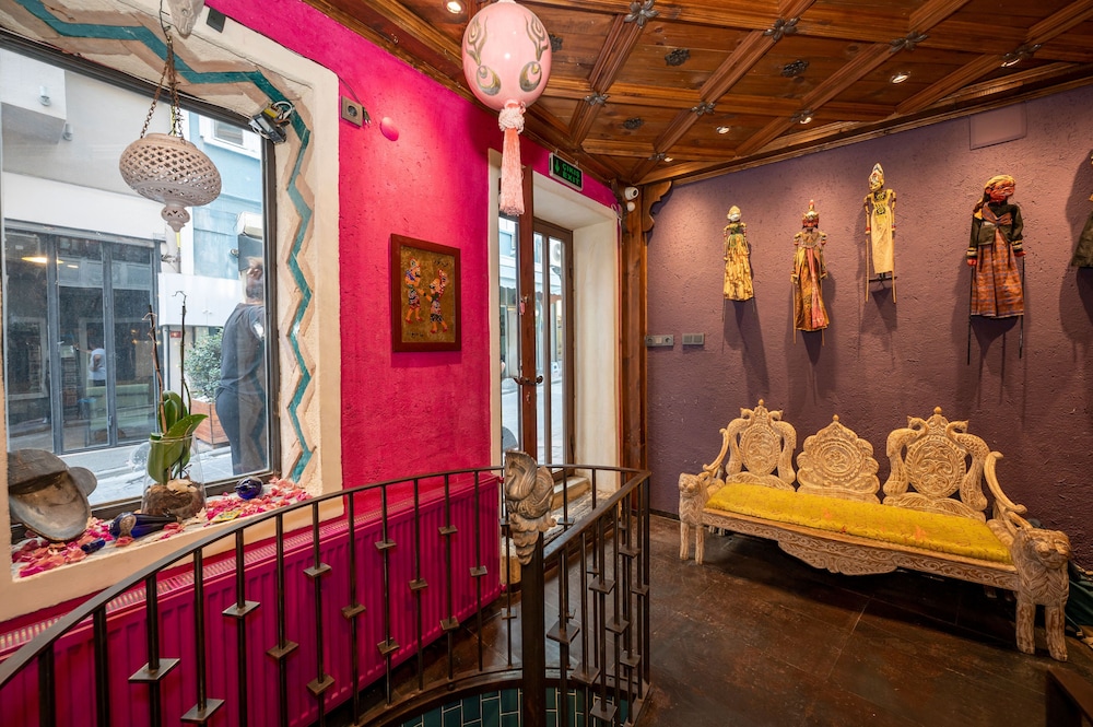Taksim Antique Hotel 9