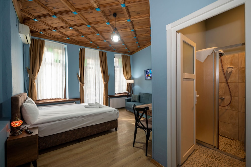 Taksim Antique Hotel 10