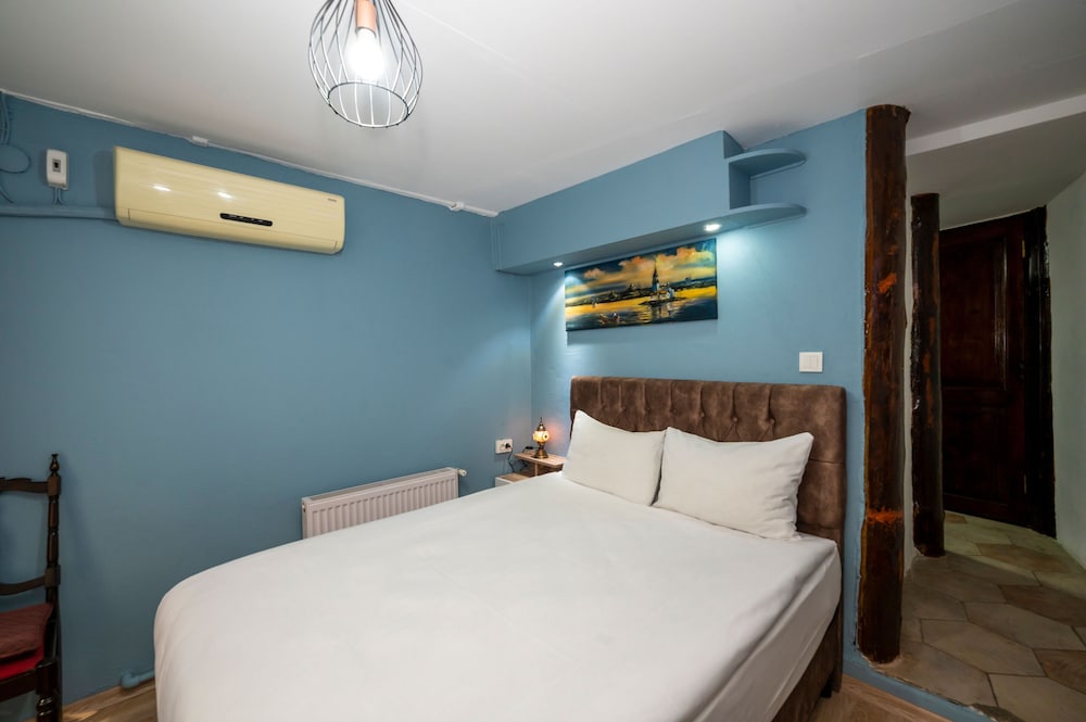Taksim Antique Hotel 19