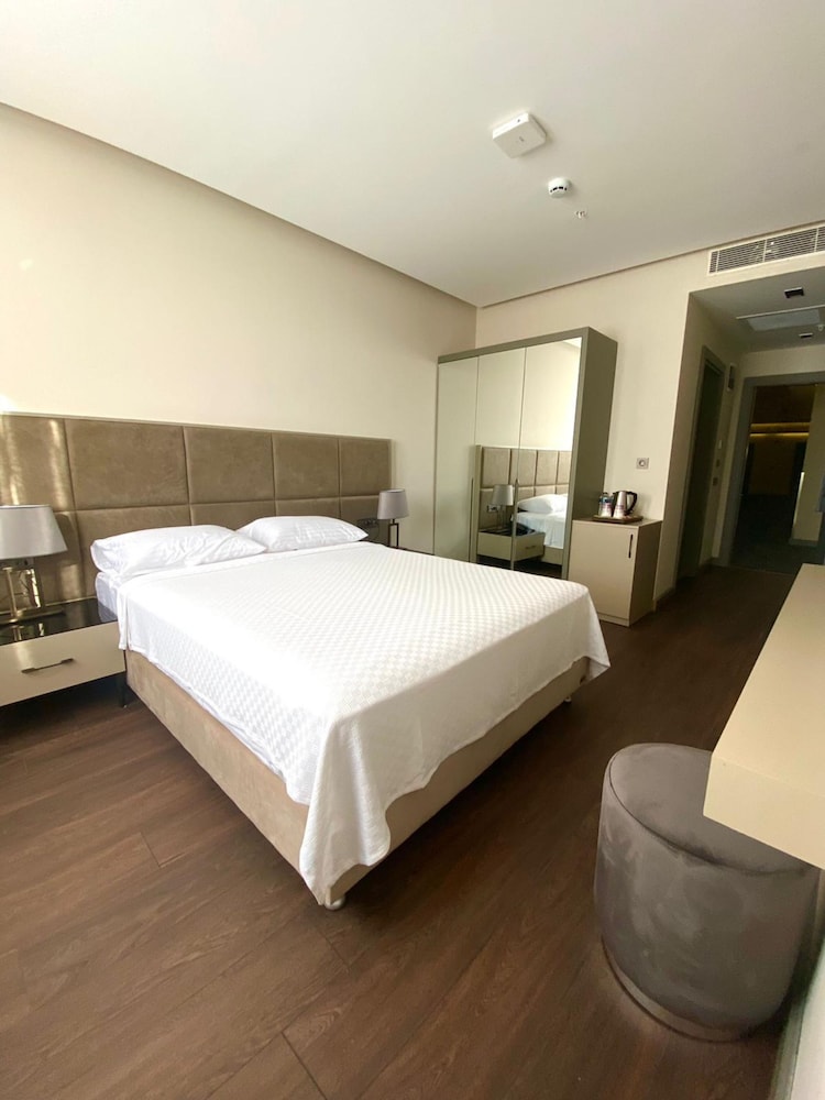 Alice Hotel 4