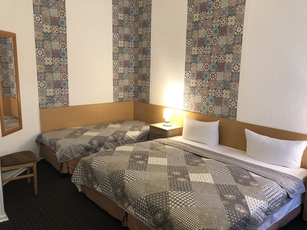 Hotel Castell 13