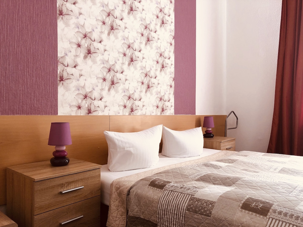 Hotel Castell 9