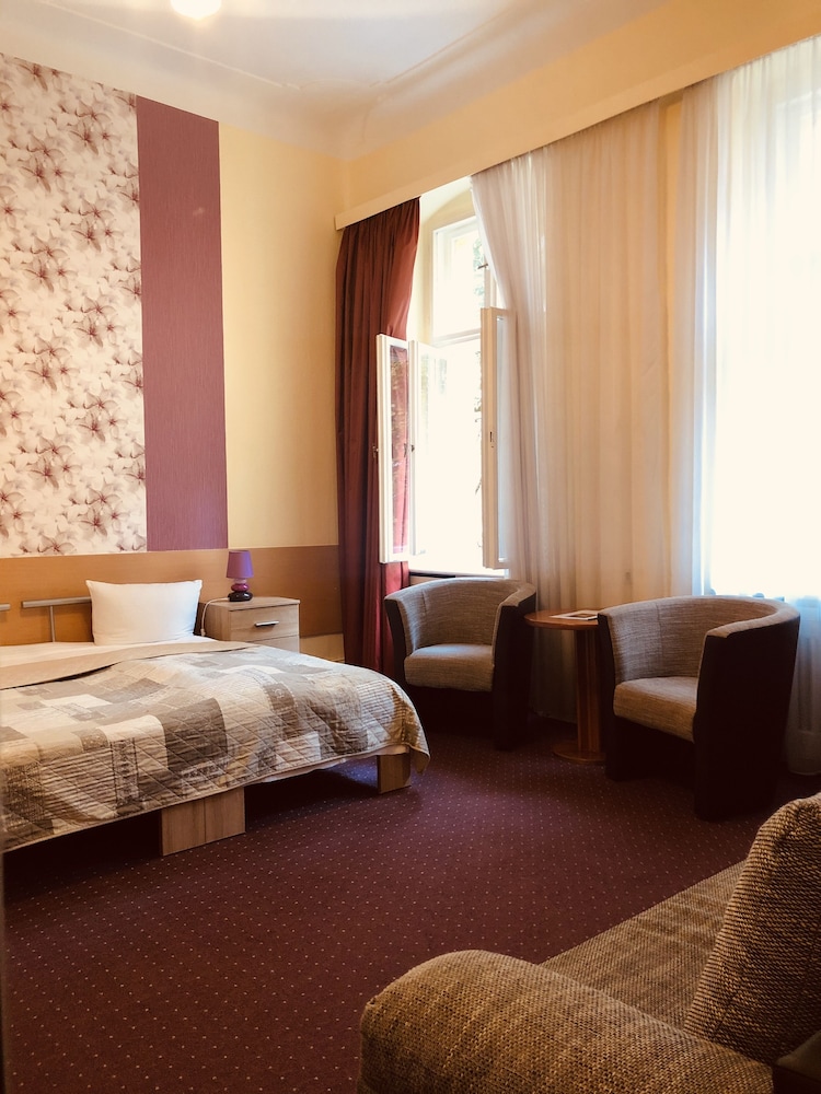 Hotel Castell 8