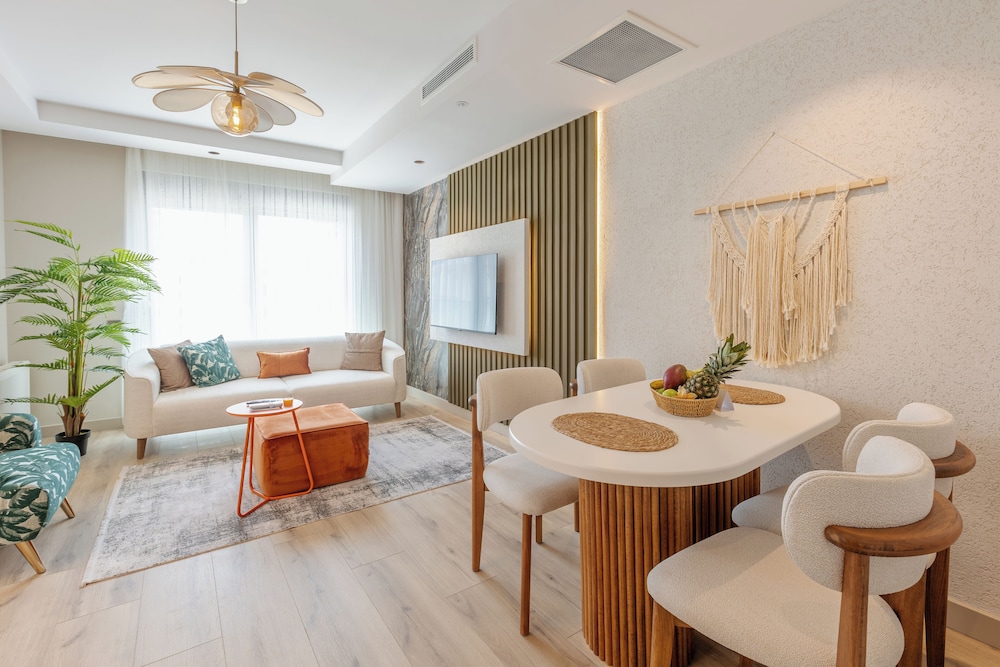 LOS Suites 15