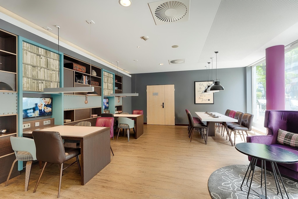 Premier Inn Berlin City Centre Hotel 2