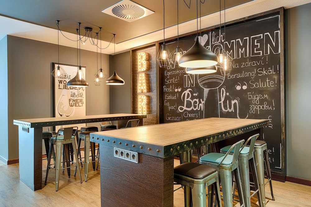Premier Inn Berlin City Centre Hotel 17