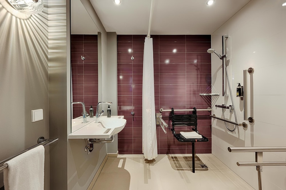 Premier Inn Berlin City Centre Hotel 13