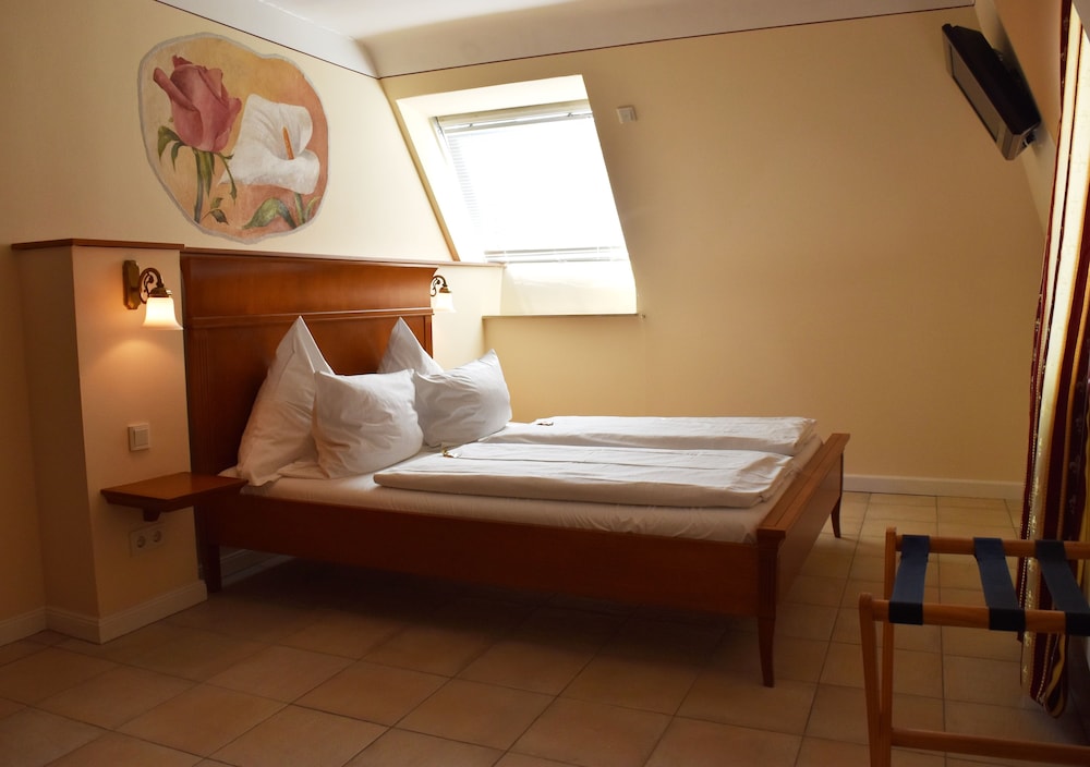 Xll Apostel Albergo 10