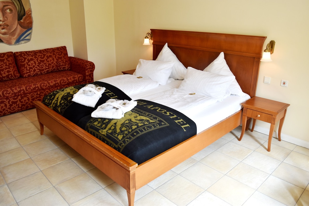 Xll Apostel Albergo 8