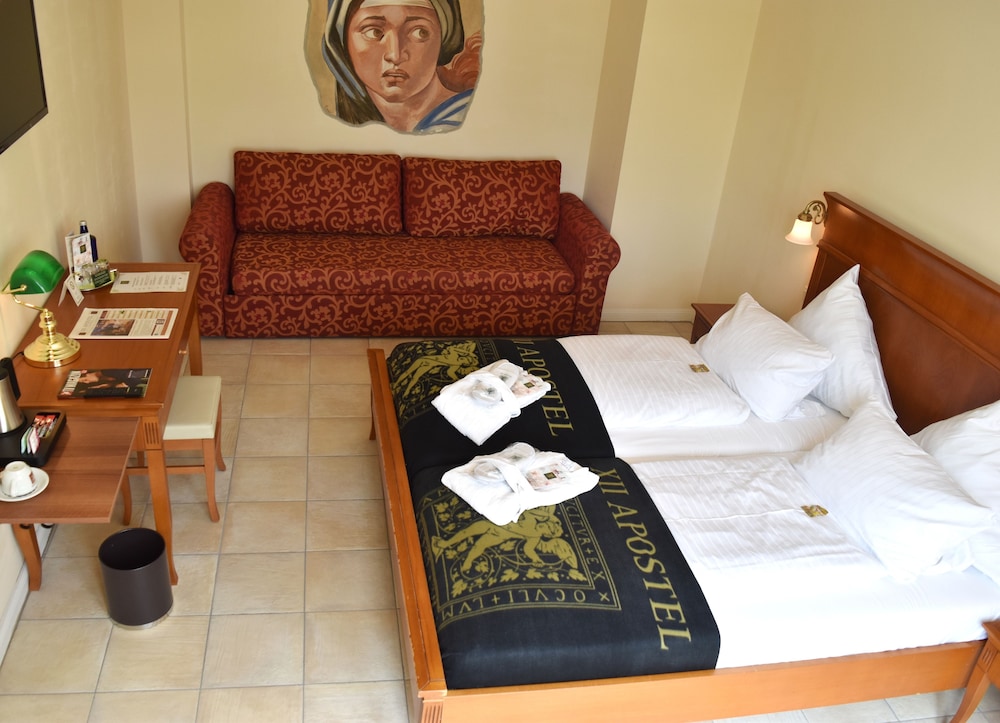 Xll Apostel Albergo 7