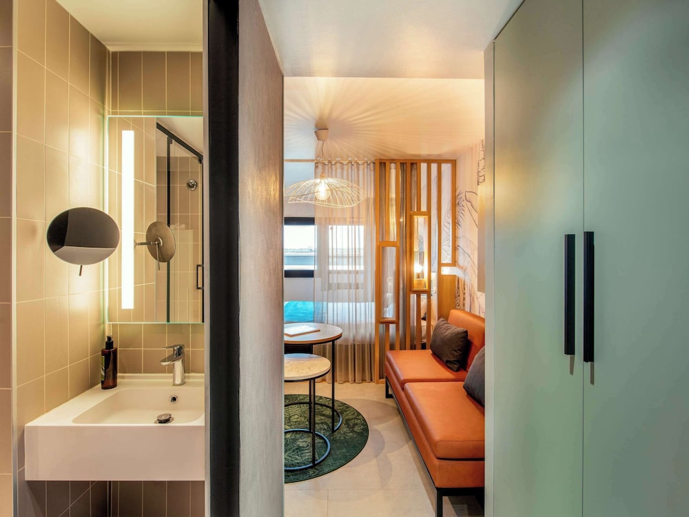 Aparthotel Adagio London City East 8