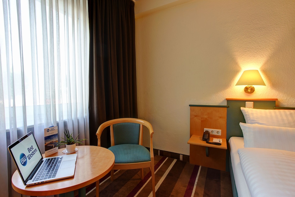 Hotel Ambassador Düsseldorf 4