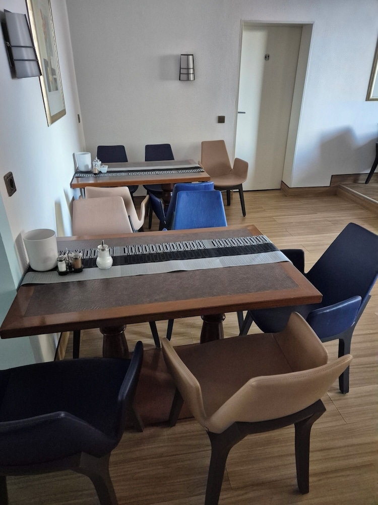 Hotel Ambassador Düsseldorf 24