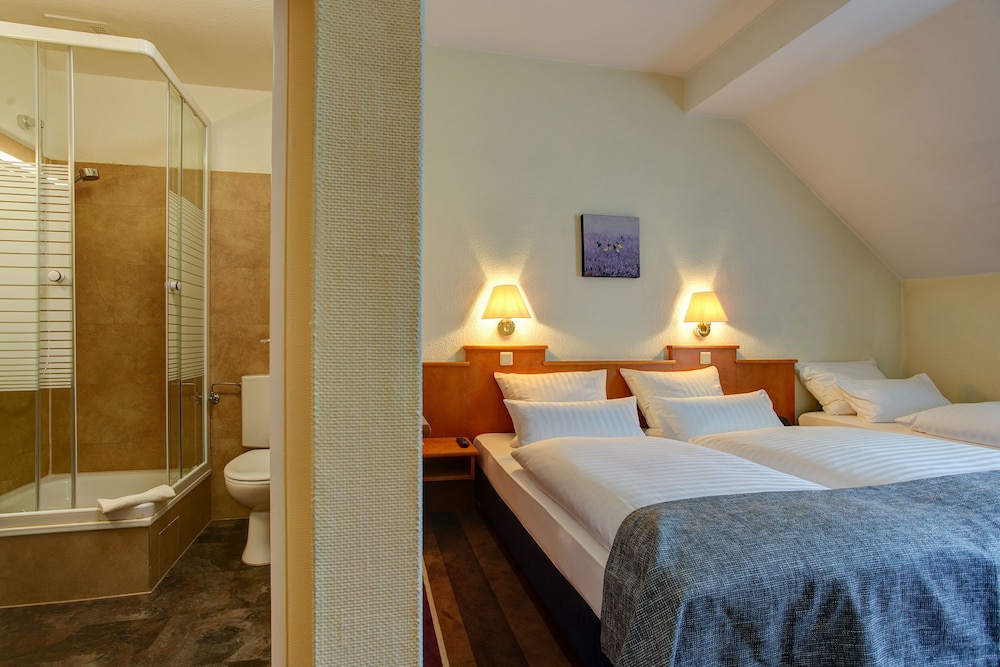 Hotel Ambassador Düsseldorf 13