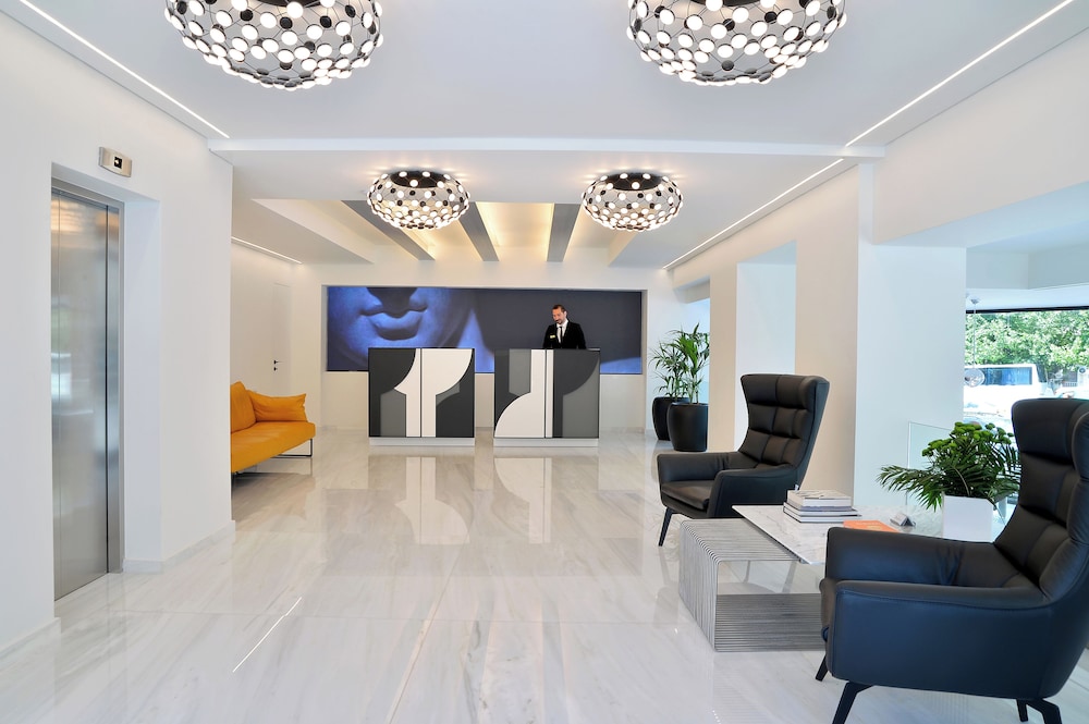 The Athenaeum Luxury Hotel 10