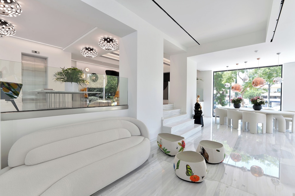 The Athenaeum Luxury Hotel 3