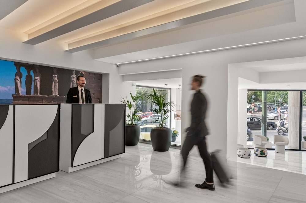 The Athenaeum Luxury Hotel 7