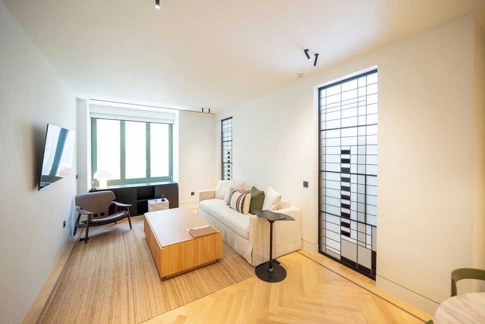 Athens Capital Suites-MGallery Collection 15