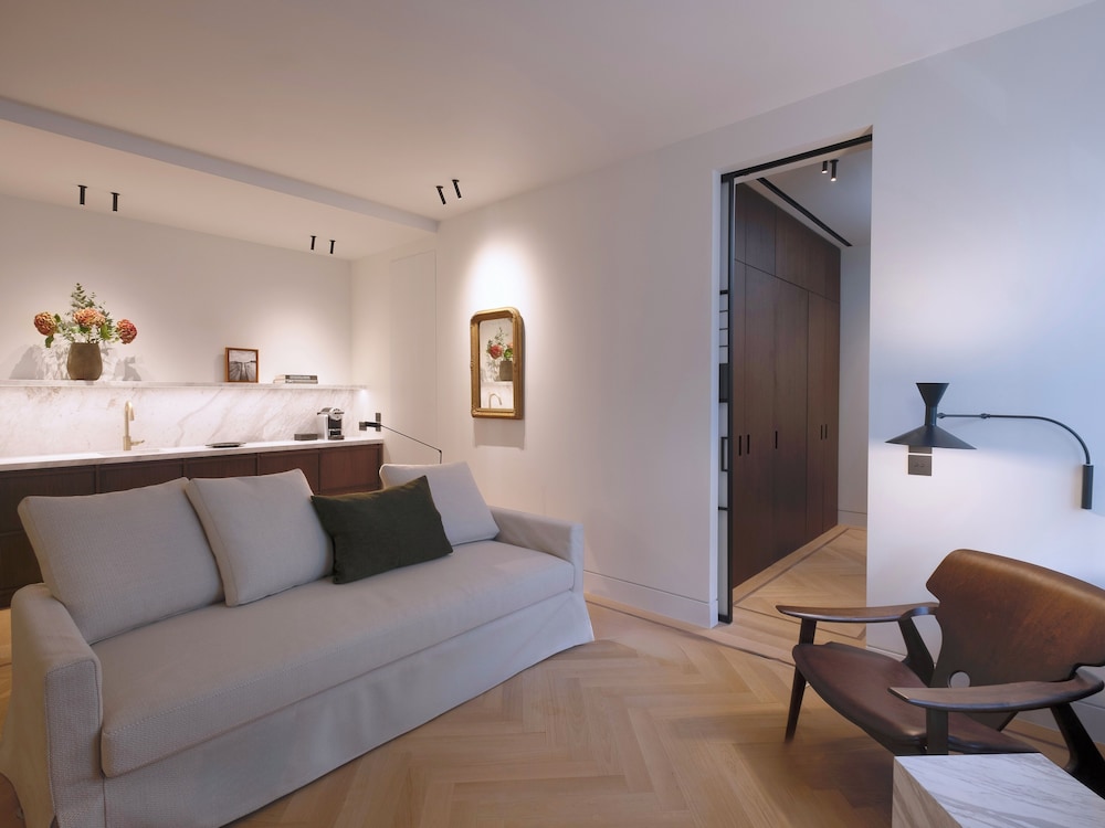 Athens Capital Suites-MGallery Collection 23