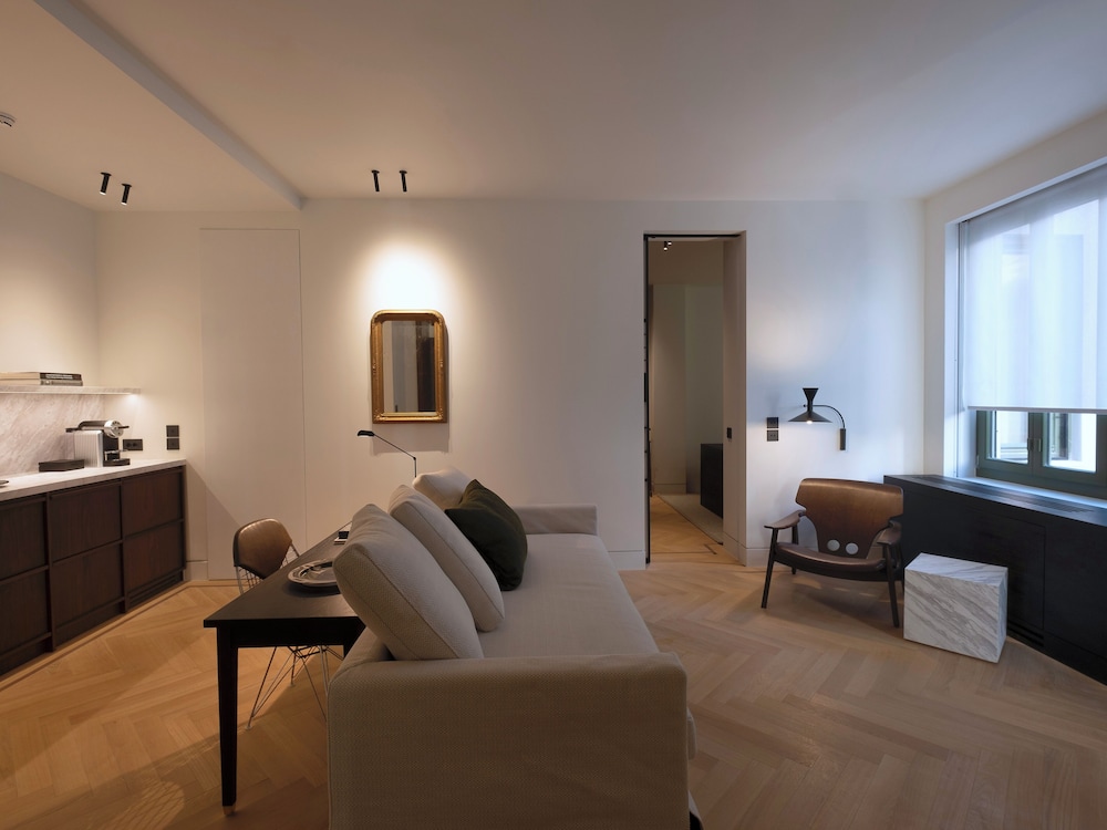 Athens Capital Suites-MGallery Collection 24