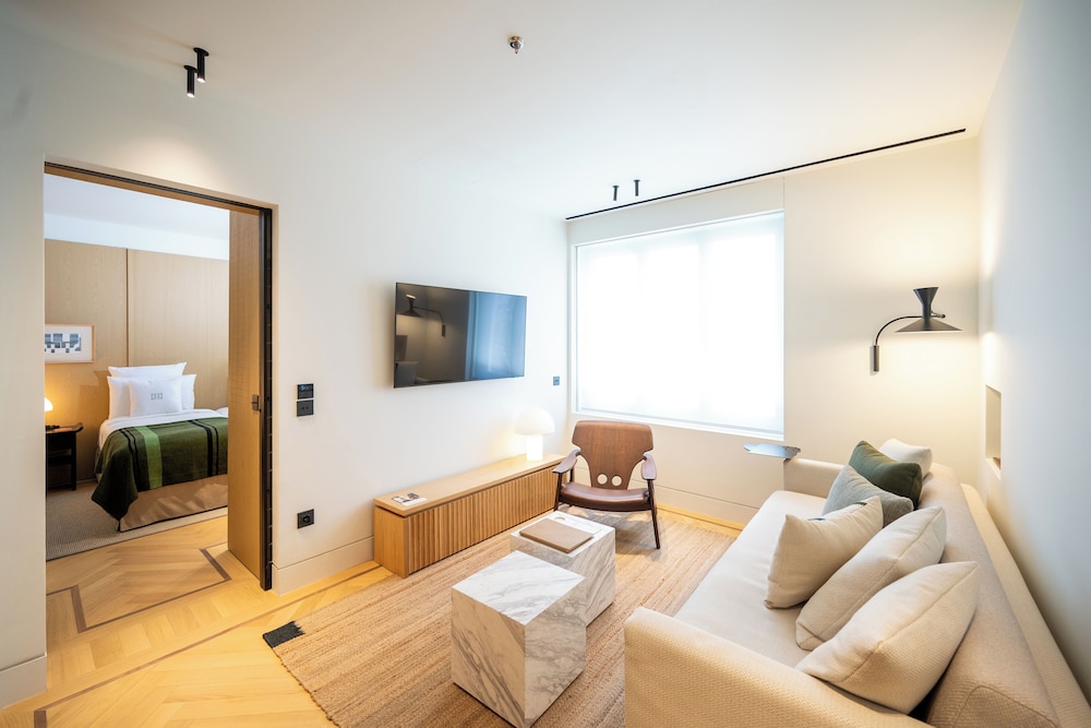 Athens Capital Suites-MGallery Collection 8