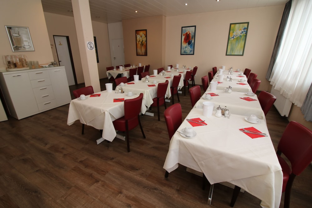 Concorde Hotel Ascot 13