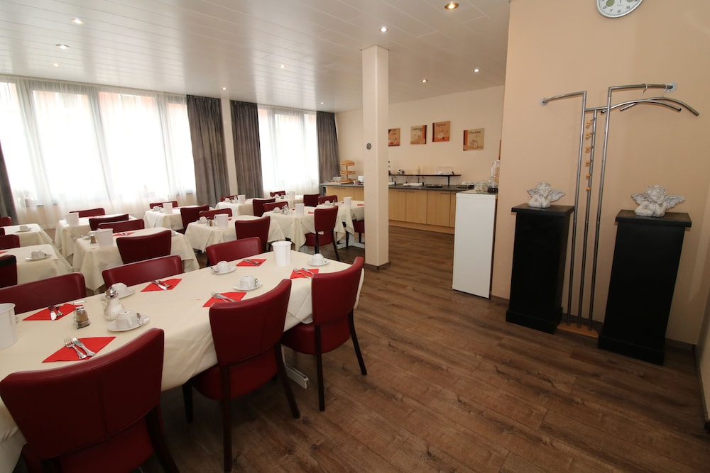 Concorde Hotel Ascot 14
