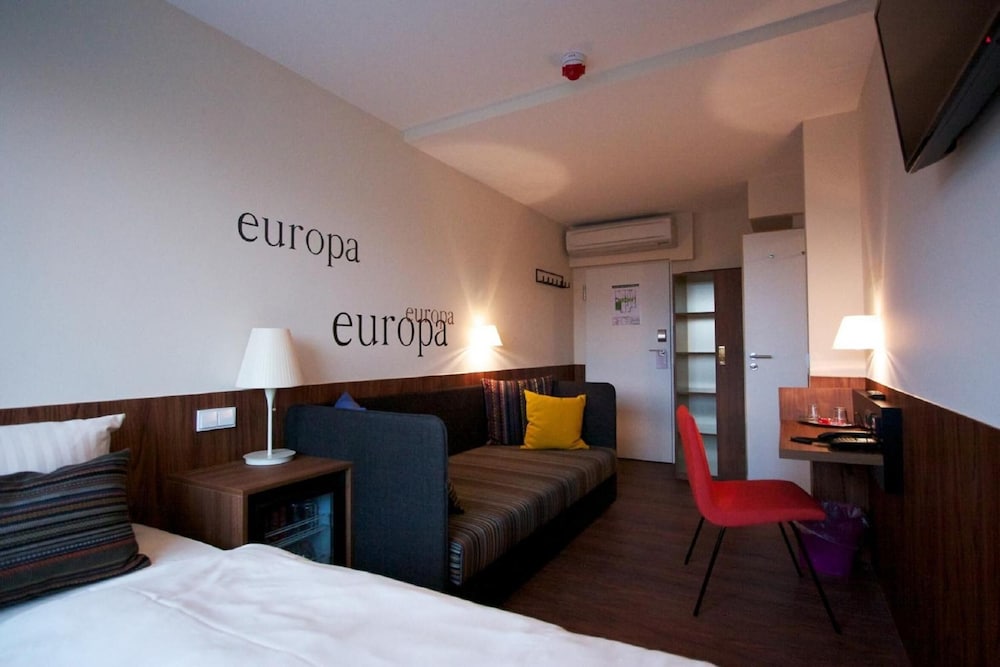 Europa Life 12