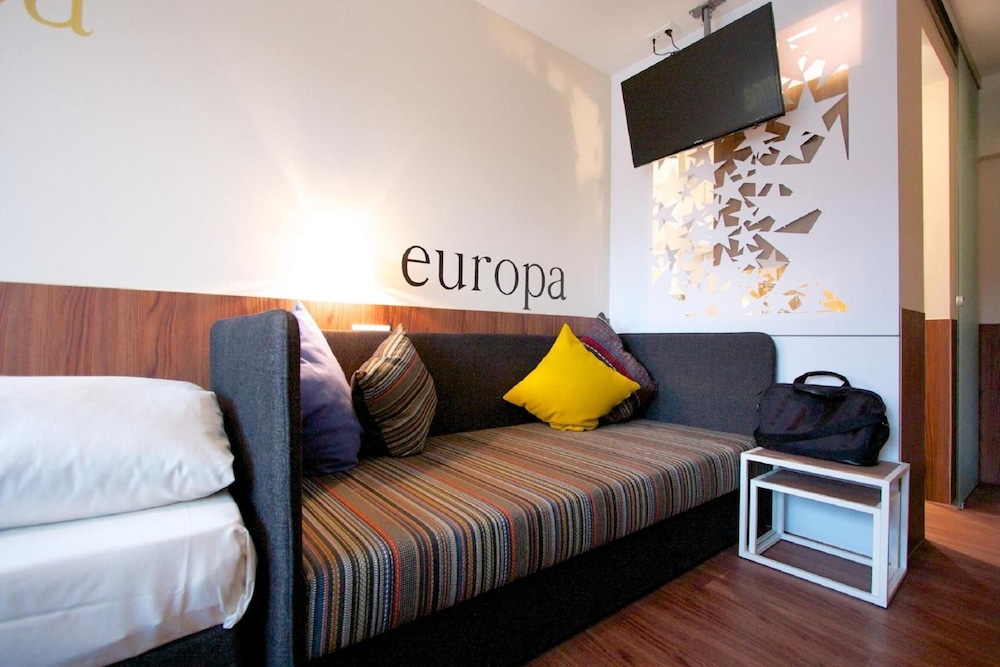 Europa Life 14