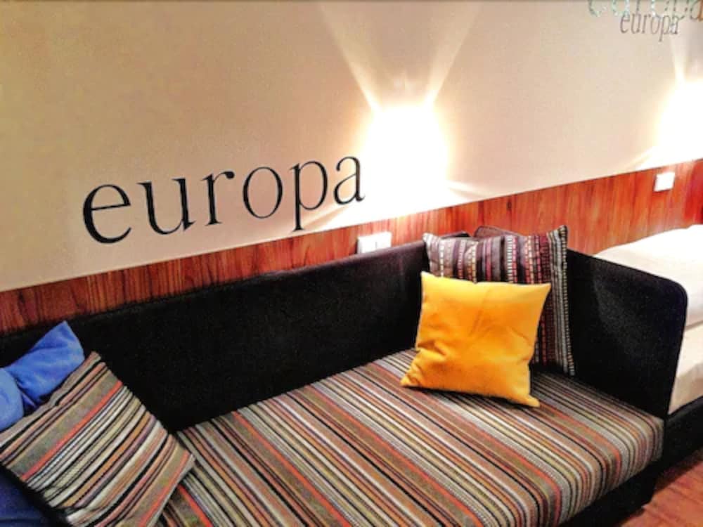 Europa Life 13