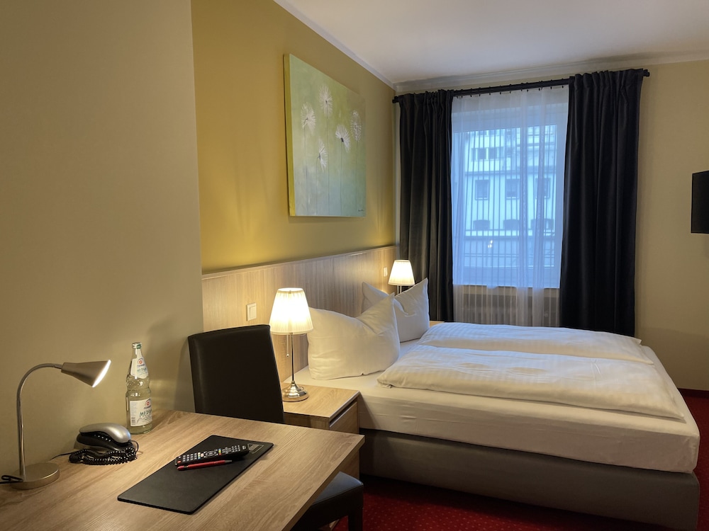 Hotel Palm Premium 22