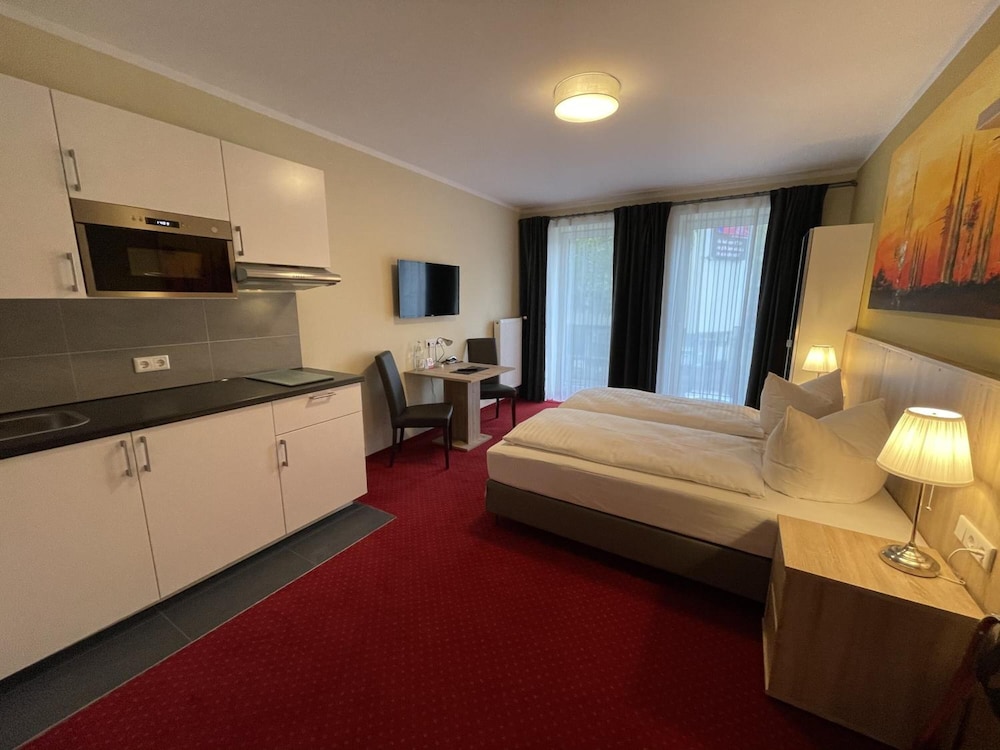 Hotel Palm Premium 8