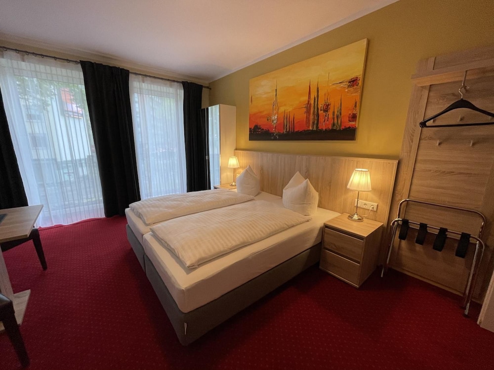 Hotel Palm Premium 12
