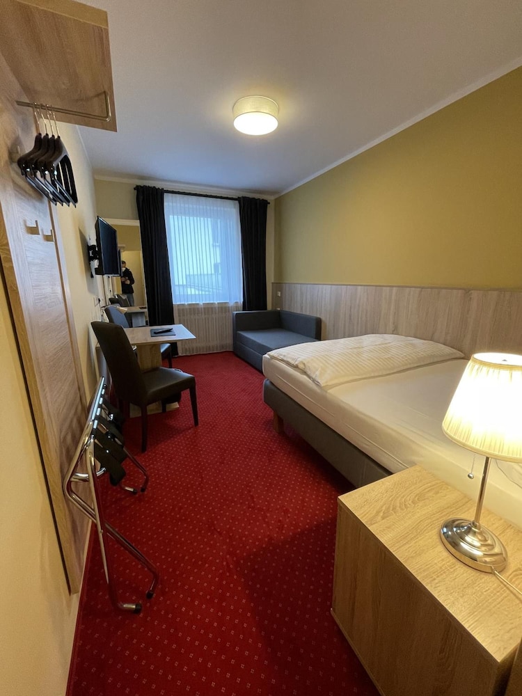 Hotel Palm Premium 16