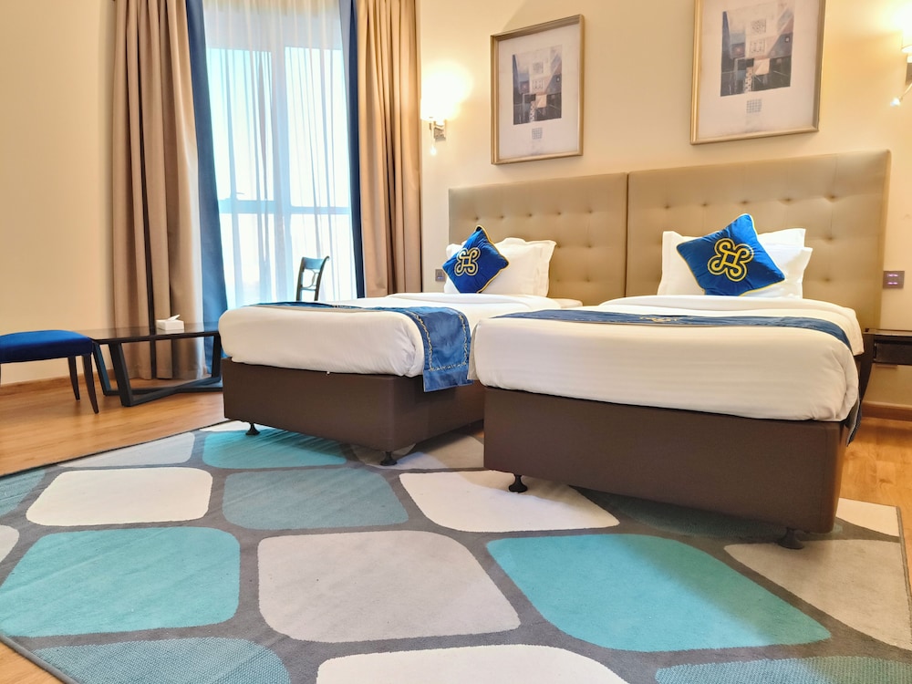 Seven Seas Hotel 6