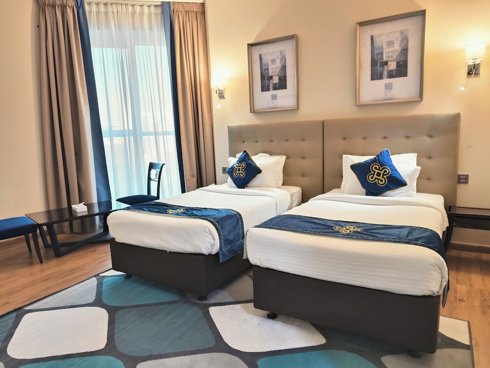 Seven Seas Hotel 5