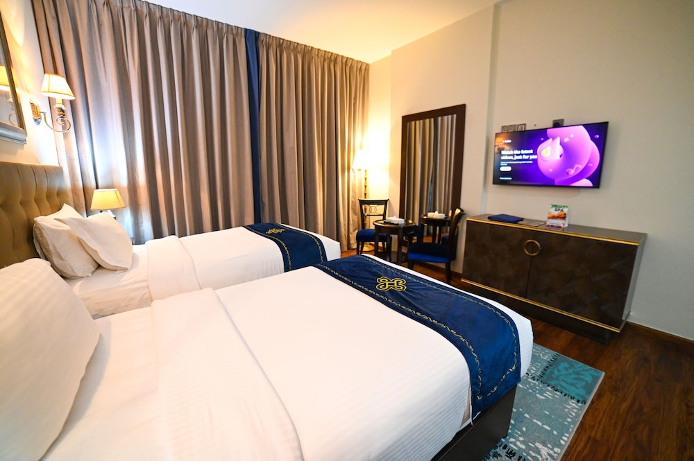 Seven Seas Hotel 7
