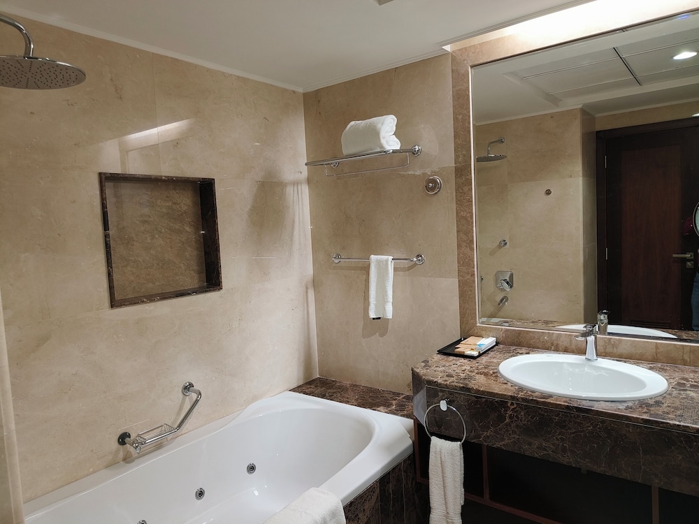 Seven Seas Hotel 20