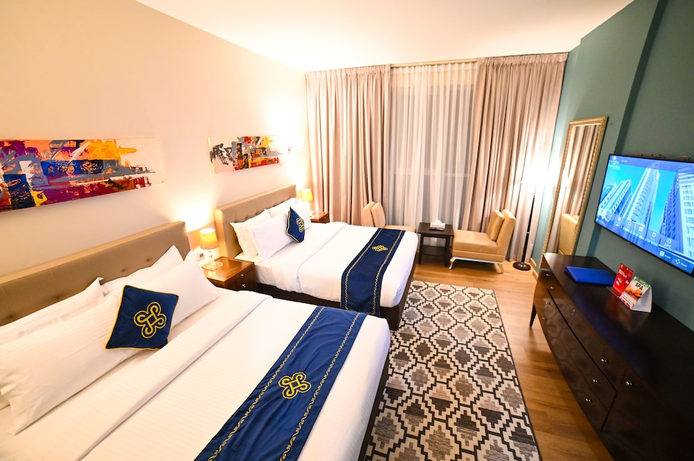 Seven Seas Hotel 13