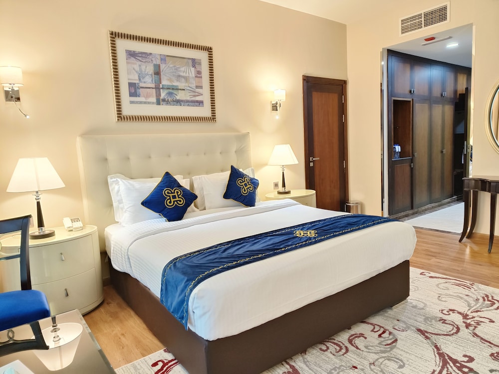 Seven Seas Hotel 1